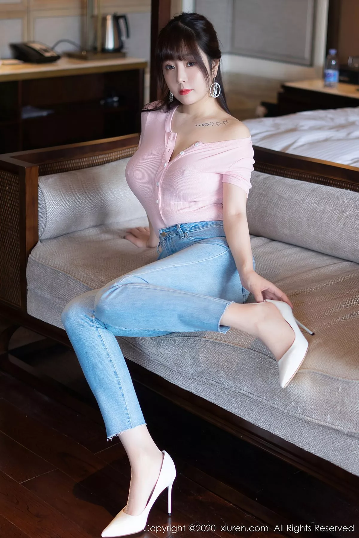 [XiuRen秀人网]第2536期王雨纯写真-秀人资源网